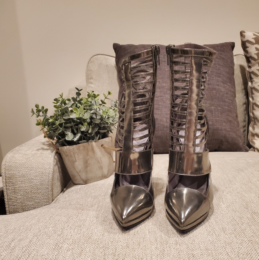 Brand New Versace Leather Heels Size 35 5